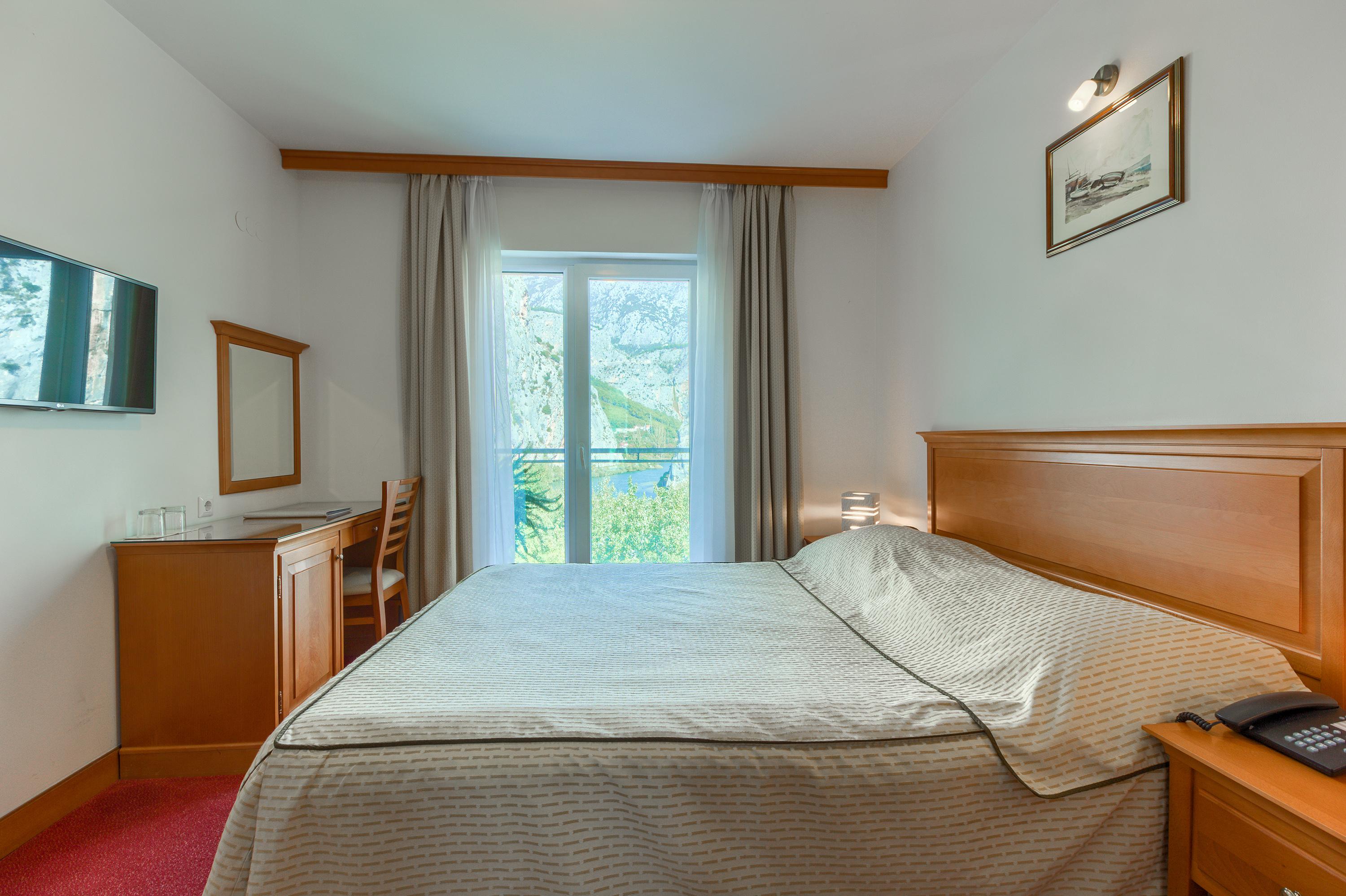 Hotel Villa Dvor (Adults Only) أوميس المظهر الخارجي الصورة