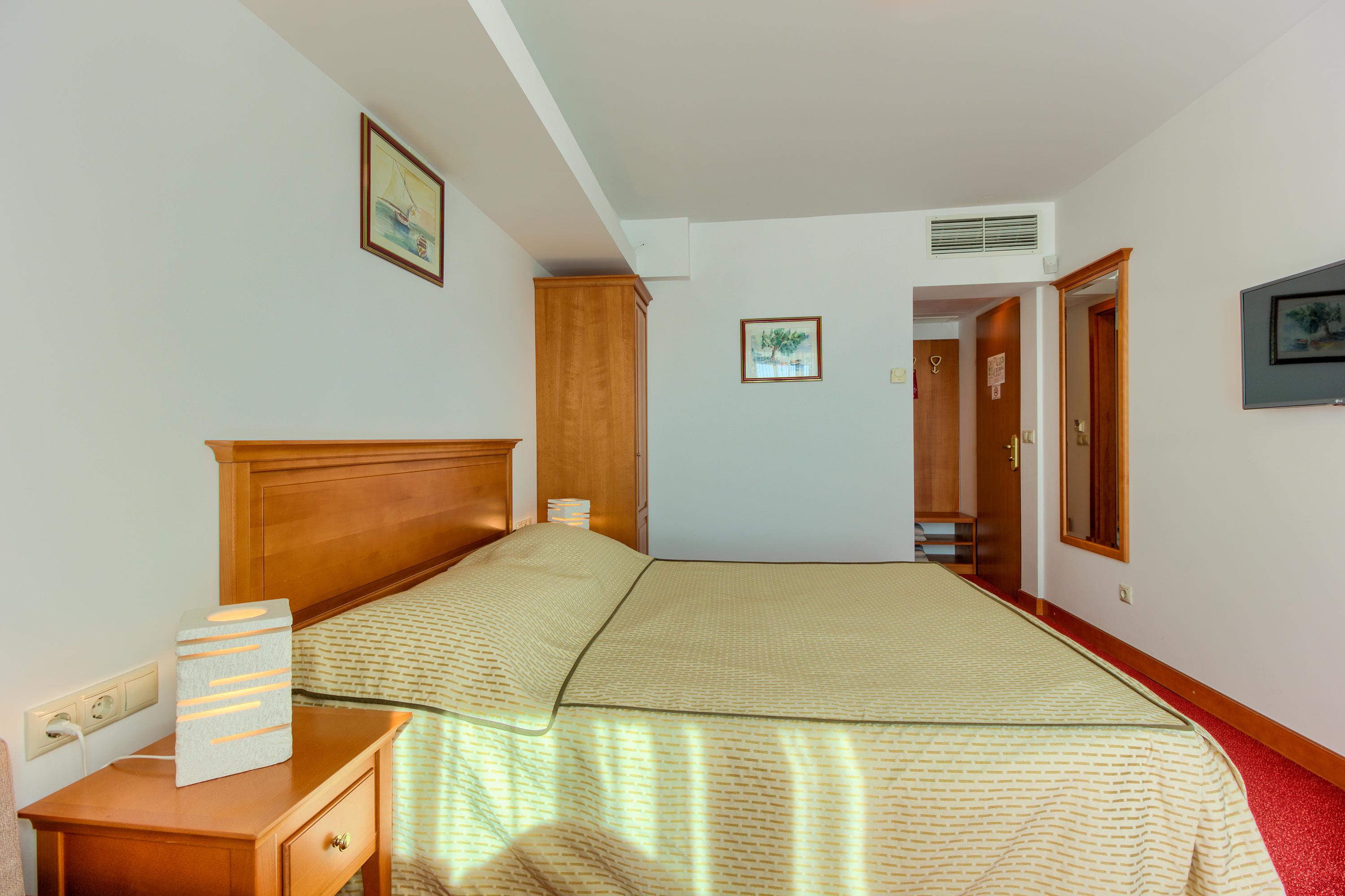 Hotel Villa Dvor (Adults Only) أوميس المظهر الخارجي الصورة