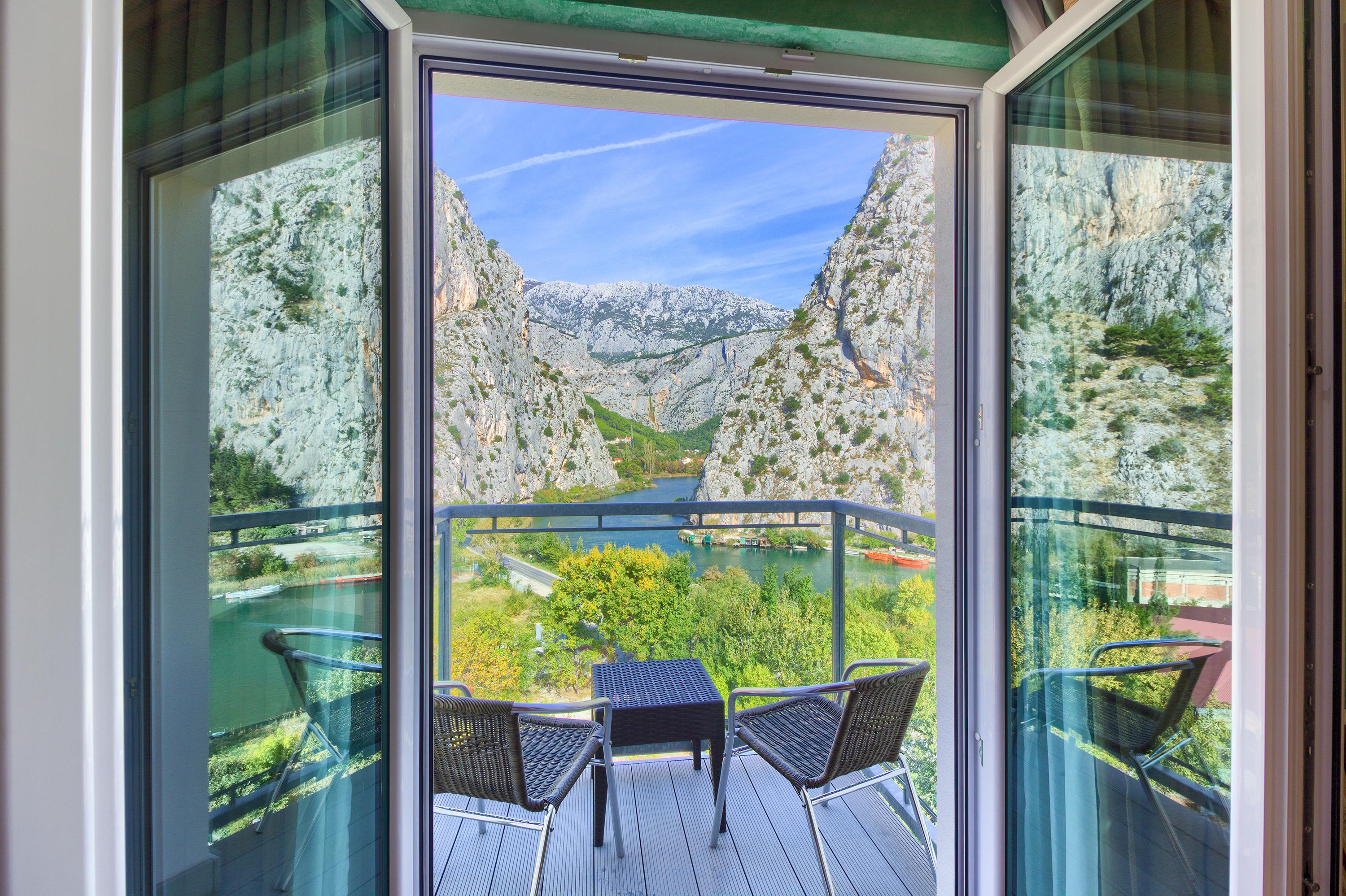 Hotel Villa Dvor (Adults Only) أوميس المظهر الخارجي الصورة